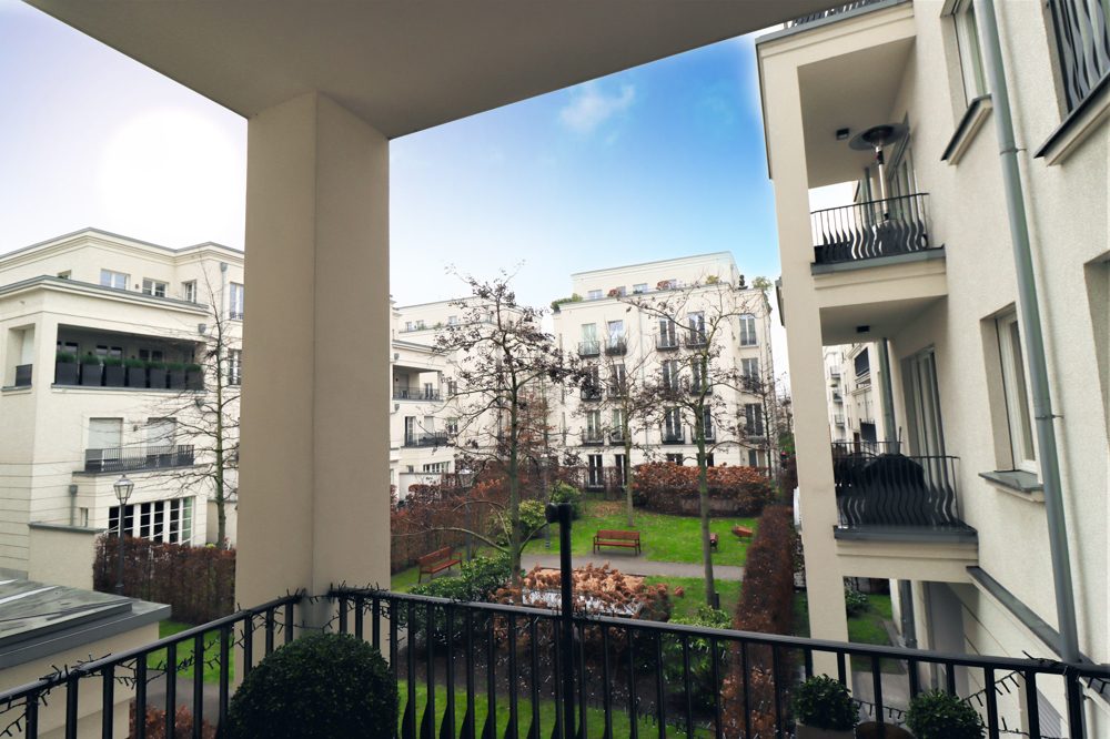 Immobilienangebot - Düsseldorf / Heerdt - Alle - Heinrich Heine Gärten: repräsentative und geräumige 3-Zimmer Wohnung mit Balkon!
