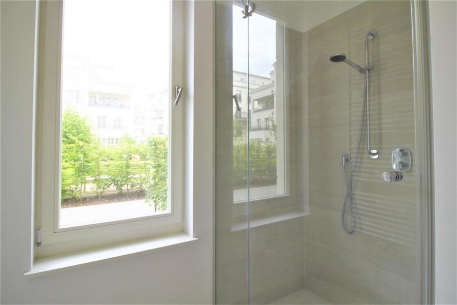 Immobilienangebot - Düsseldorf - Alle - Heinrich Heine Gärten: repräsentative 2 Zimmer-Wohnung mit Terrasse!