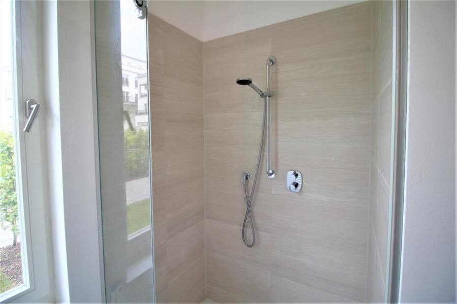 Immobilienangebot - Düsseldorf - Alle - Heinrich Heine Gärten: repräsentative 2 Zimmer-Wohnung mit Terrasse!