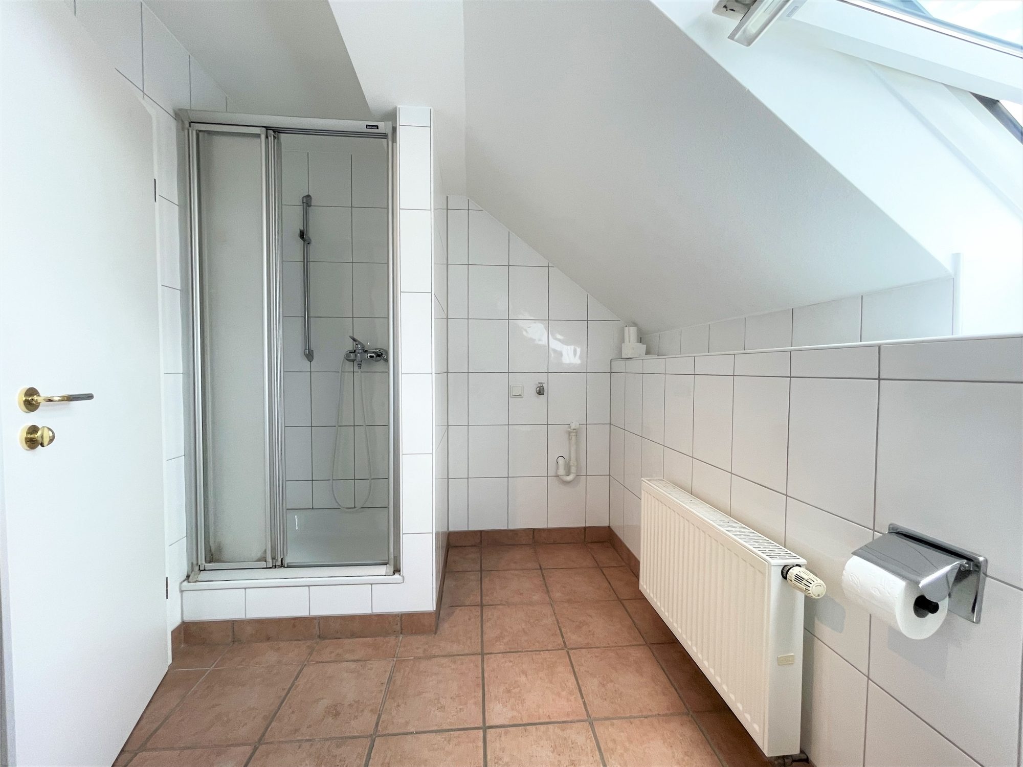 Immobilienangebot - Düsseldorf / Heerdt - Alle - Heerdt: außergewöhnliche, helle 2-Zimmer Wohnung mit besonderem Charme in guter Lage!