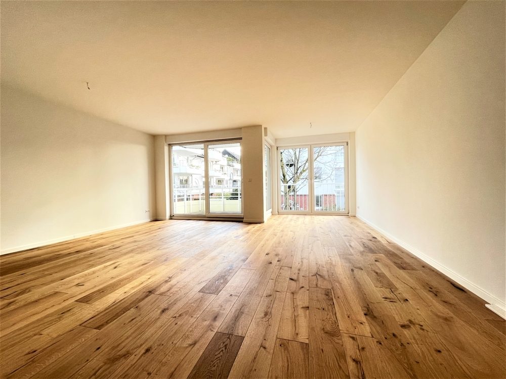 Immobilienangebot - Düsseldorf / Lörick - Alle - Repräsentative 2-Zimmer Wohnung mit Balkon in Südlage, Tageslichtbad und TG-Stellplatz!