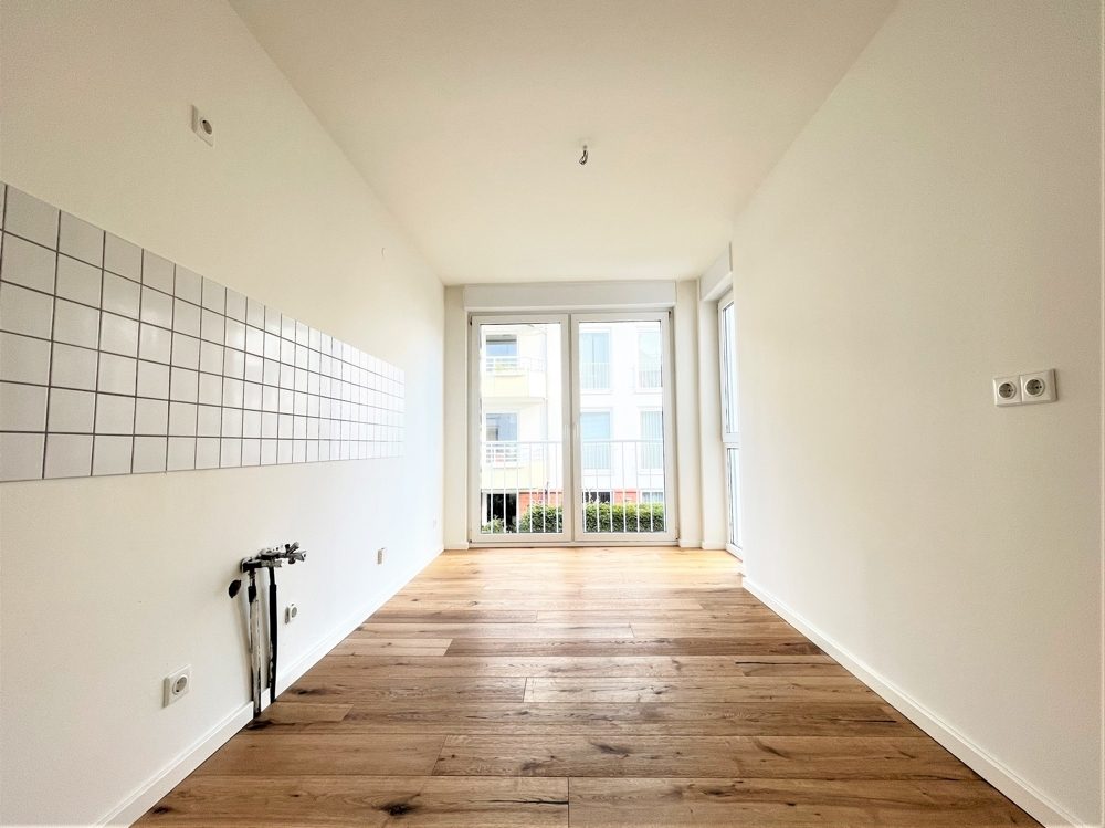 Immobilienangebot - Düsseldorf / Lörick - Alle - Repräsentative 2-Zimmer Wohnung mit Balkon in Südlage, Tageslichtbad und TG-Stellplatz!