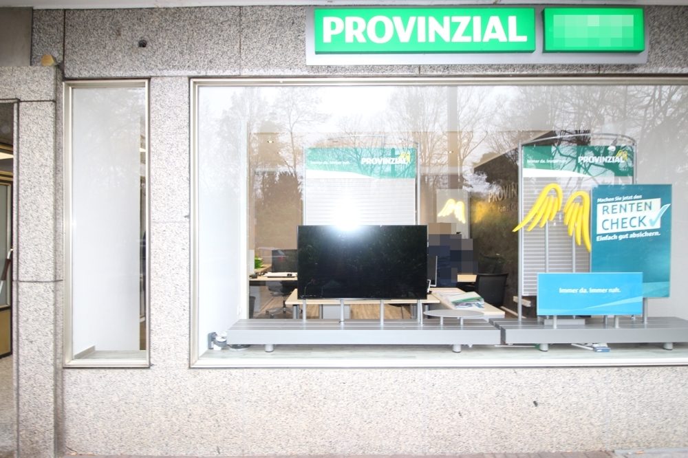 Immobilienangebot - Düsseldorf / Düsseltal - Alle - Düsseltal: Schönes Büro im Erdgeschoss mit 4 Meter Schaufenster