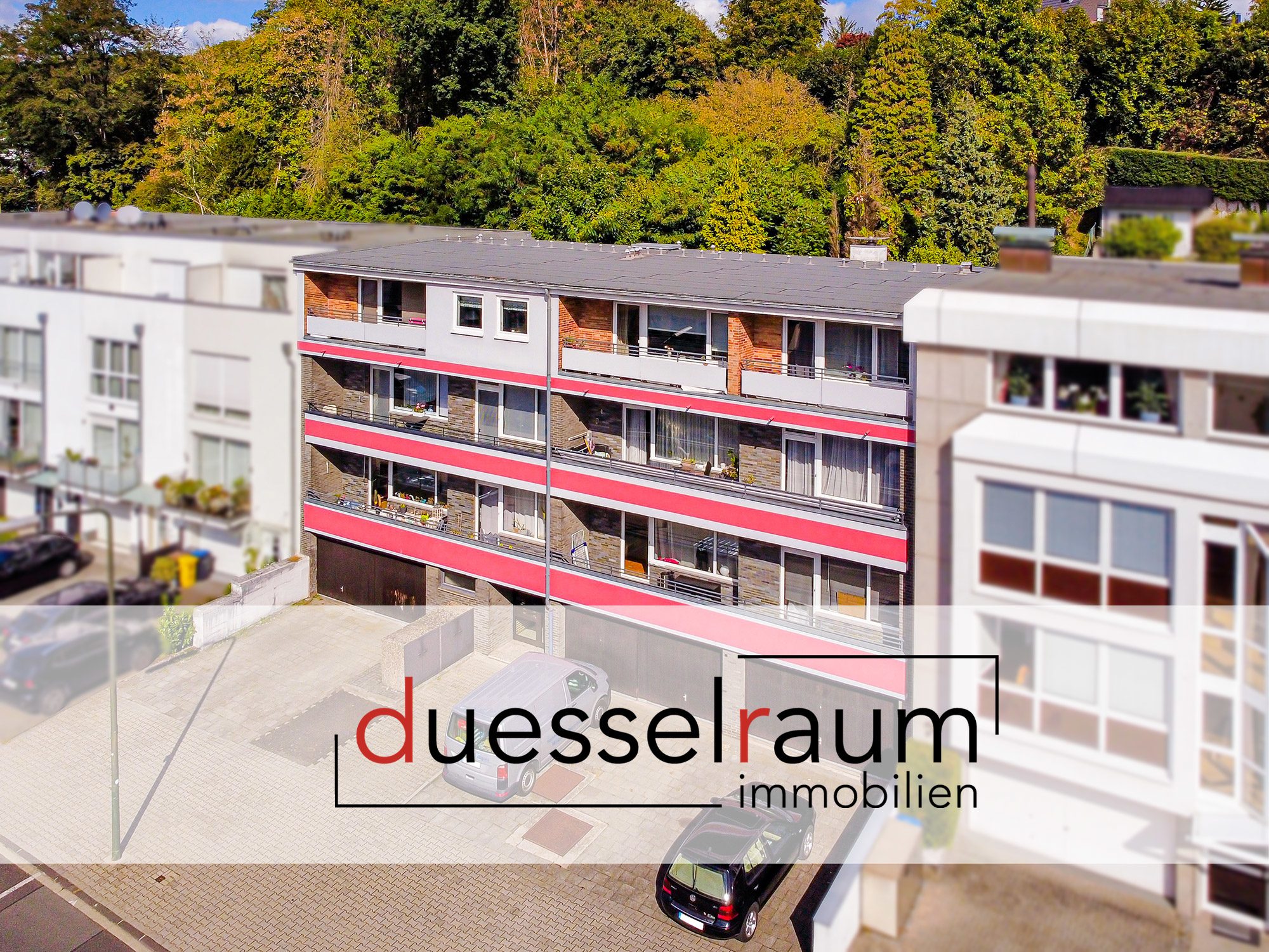 Immobilienangebot - Düsseldorf / Unterbach - Alle - Unterbach: gepflegtes MFH mit 7 Wohneinheiten mit Balkonen und 2 Terrassen und 5 Garagen