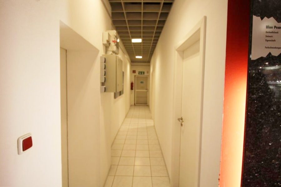 Immobilienangebot - Ratingen - Alle - Alteingesessenes Küchenstudio als attraktive Kapitalanlage