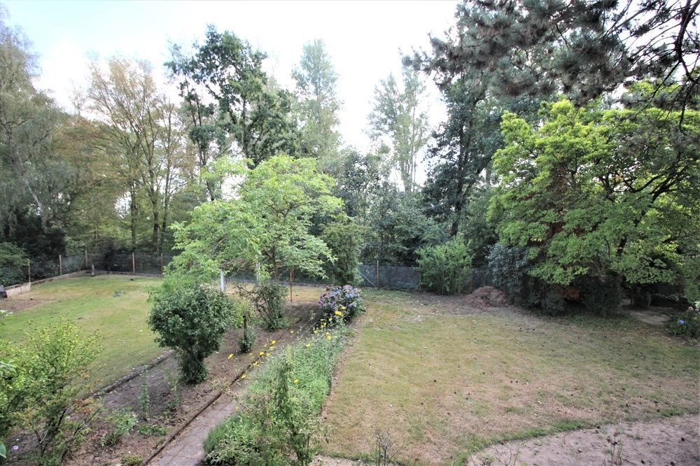 Immobilienangebot - Düsseldorf - Alle - Urdenbacher Altrhein: Dreifamilienhaus mit ca. 270 m² Wohnfläche auf ca. 1.404 m² großem Grundstück