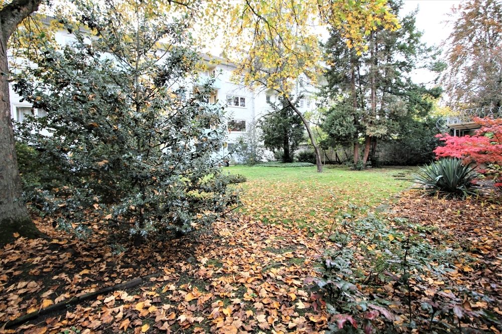Immobilienangebot - Köln - Alle - Sülz: Mehrfamilienhaus mit 9 Wohneinheiten, davon 5 vermietet mit 6 TG- Stellplätzen