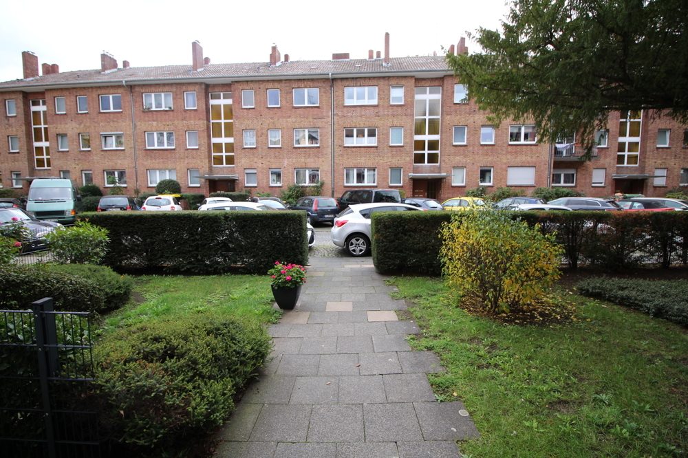 Immobilienangebot - Köln - Alle - Sülz: Mehrfamilienhaus mit 9 Wohneinheiten, davon 5 vermietet mit 6 TG- Stellplätzen