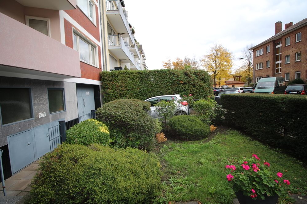 Immobilienangebot - Köln - Alle - Sülz: Mehrfamilienhaus mit 9 Wohneinheiten, davon 5 vermietet mit 6 TG- Stellplätzen