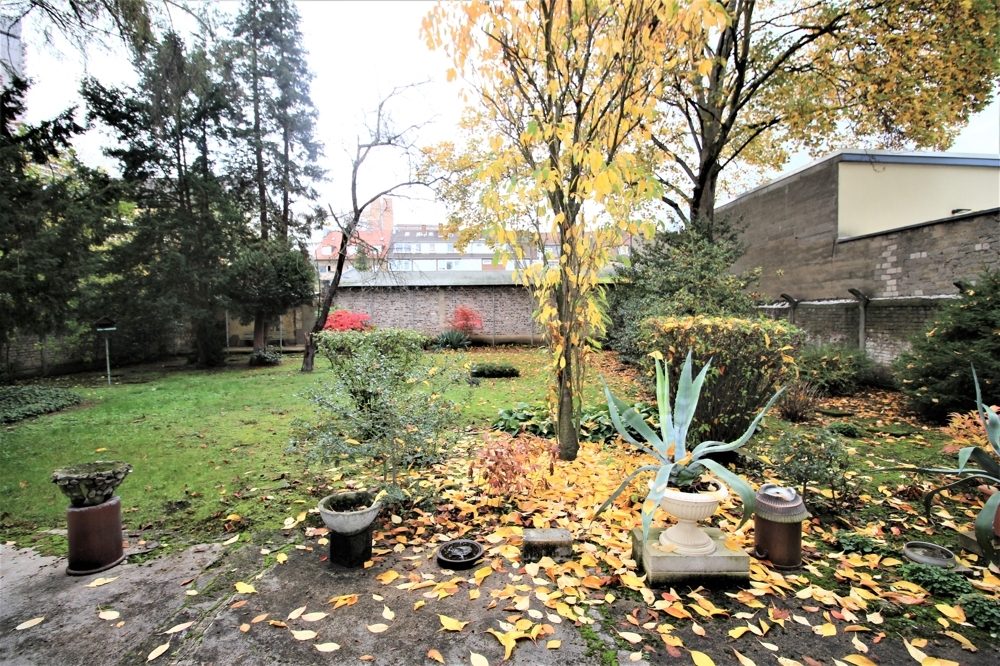 Immobilienangebot - Köln - Alle - Sülz: Mehrfamilienhaus mit 9 Wohneinheiten, davon 5 vermietet mit 6 TG- Stellplätzen