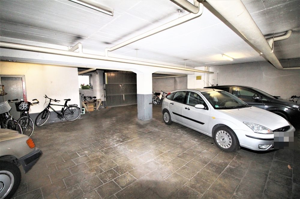 Immobilienangebot - Köln - Alle - Sülz: Mehrfamilienhaus mit 9 Wohneinheiten, davon 5 vermietet mit 6 TG- Stellplätzen