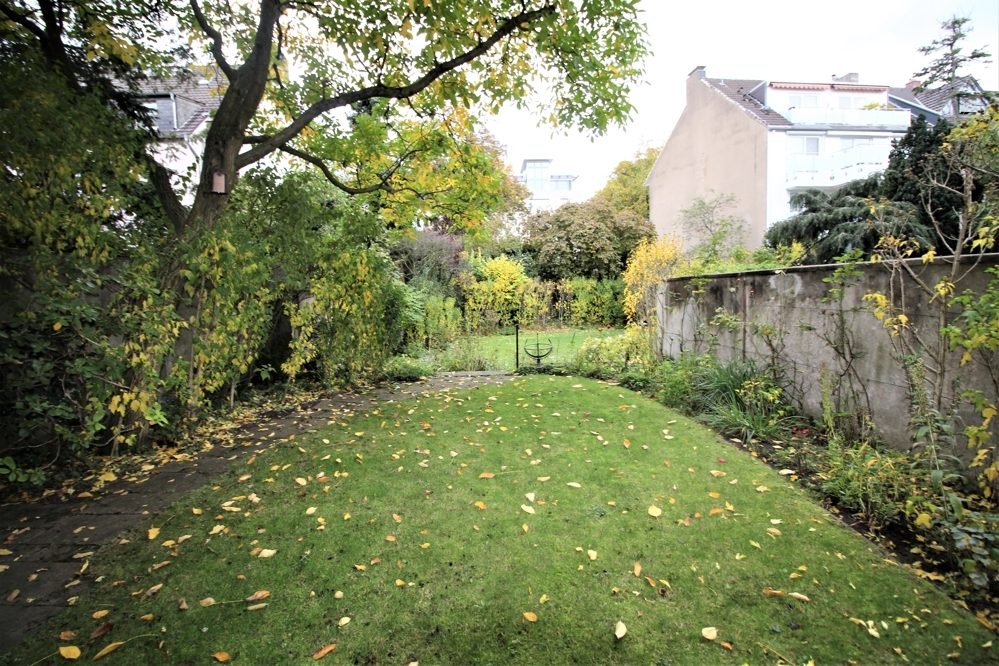 Immobilienangebot - Düsseldorf - Alle - Mehrfamilienhaus mit 4 Wohneinheiten Garten  in Top-Lage in Oberkassel