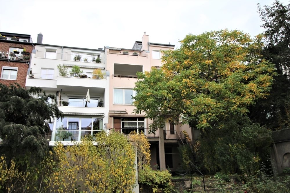 Immobilienangebot - Düsseldorf - Alle - Mehrfamilienhaus mit 4 Wohneinheiten Garten  in Top-Lage in Oberkassel