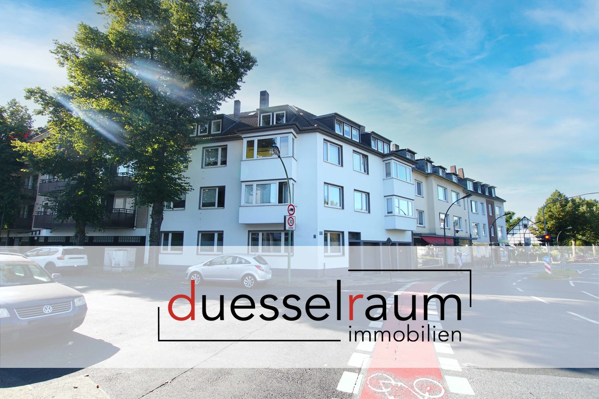 Immobilienangebot - Düsseldorf - Alle - Hassels: attraktives MFH mit 8 Wohneinheiten & 3 Garagen in guter Lage!