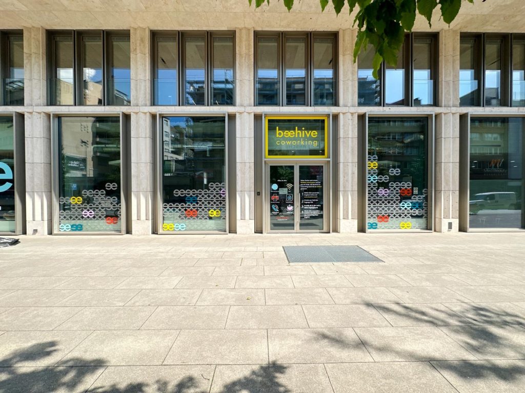 Immobilienangebot - Düsseldorf - Alle - Stadtmitte: Frequentierte Lage? Bitteschön! Moderne Gewerbefläche wartet auf tolles Business!