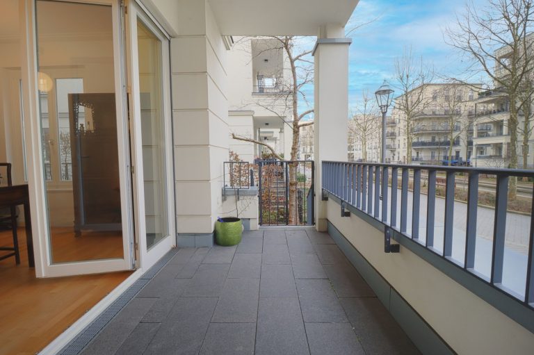 Immobilienangebot - Düsseldorf - Alle - Heinrich-Heine-Gärten: exklusive 5-Zimmer mit TG-Stellplatz, Terrasse, Garten & Balkon in Top-Lage!