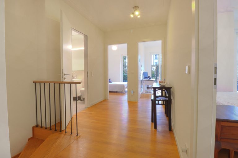 Immobilienangebot - Düsseldorf - Alle - Heinrich-Heine-Gärten: exklusive 5-Zimmer mit TG-Stellplatz, Terrasse, Garten & Balkon in Top-Lage!