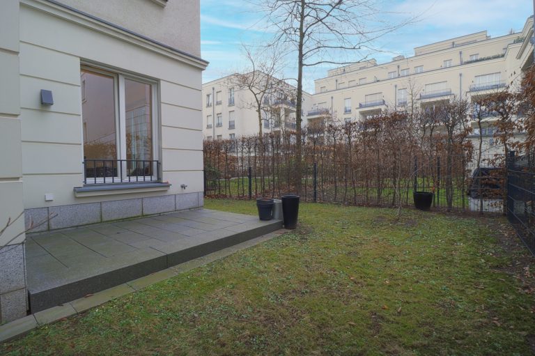 Immobilienangebot - Düsseldorf - Alle - Heinrich-Heine-Gärten: exklusive 5-Zimmer mit TG-Stellplatz, Terrasse, Garten & Balkon in Top-Lage!
