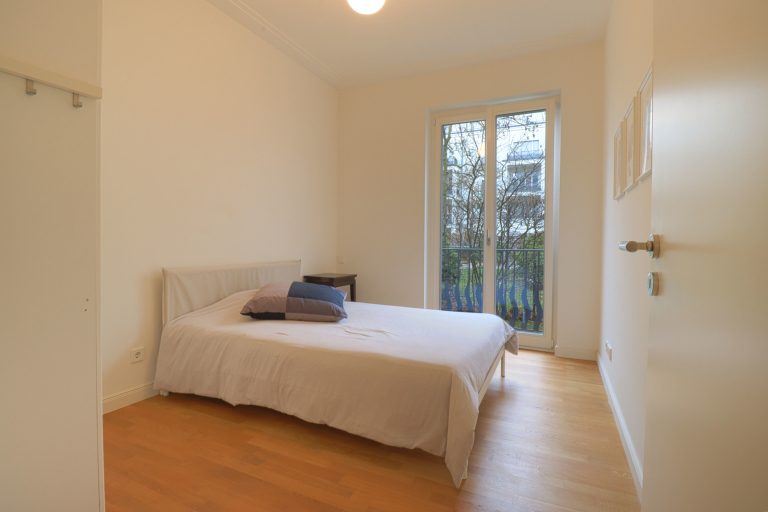 Immobilienangebot - Düsseldorf - Alle - Heinrich-Heine-Gärten: exklusive 5-Zimmer mit TG-Stellplatz, Terrasse, Garten & Balkon in Top-Lage!