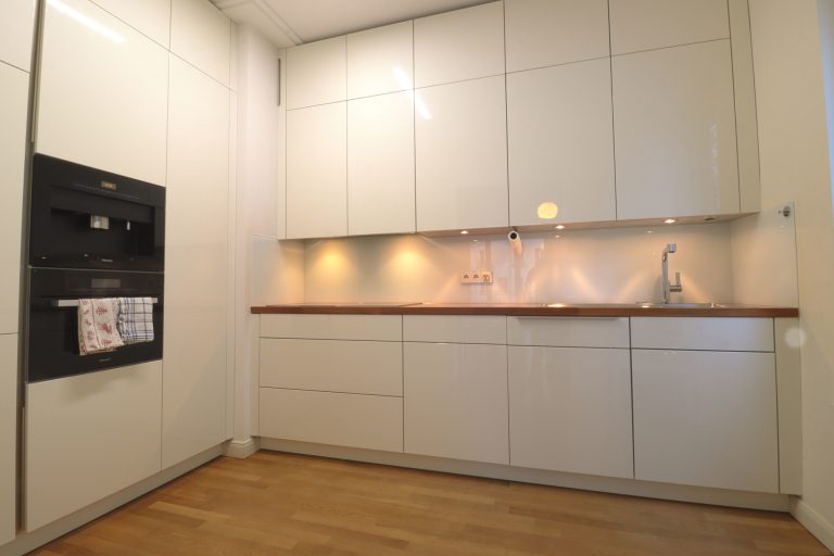 Immobilienangebot - Düsseldorf - Alle - Heinrich-Heine-Gärten: exklusive 5-Zimmer mit TG-Stellplatz, Terrasse, Garten & Balkon in Top-Lage!