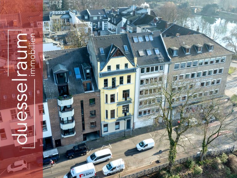 Immobilienangebot - Düsseldorf / Altstadt - Alle - Carlstadt: einzigartiger Blick auf den Spee'schen Graben! 3-Zimmer-Altbauwohnung in begehrter Lage