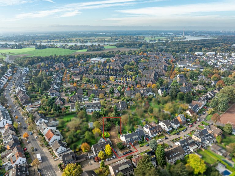 Immobilienangebot - Düsseldorf - Alle - Wersten: 758 m² großes Baugrundstück in ruhiger Lage