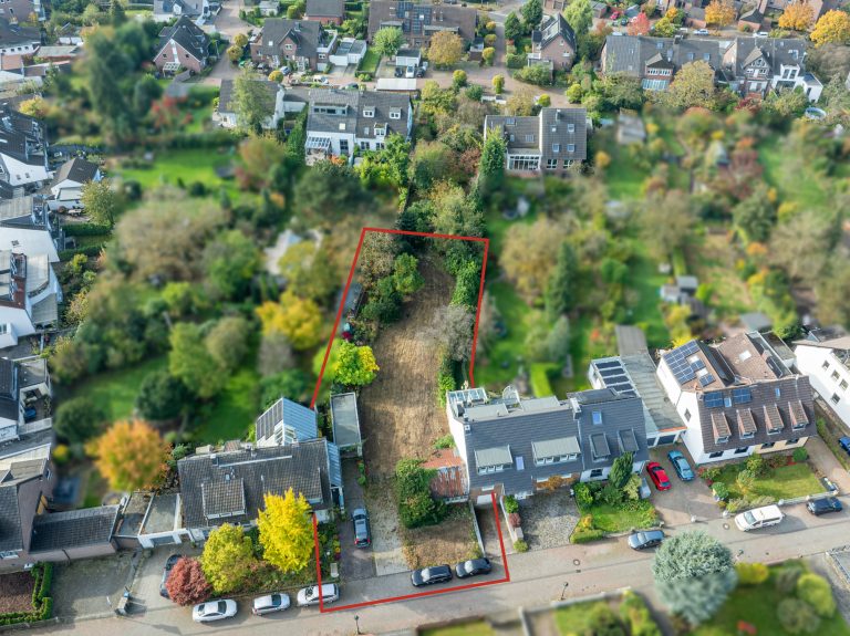 Immobilienangebot - Düsseldorf - Alle - Wersten: 758 m² großes Baugrundstück in ruhiger Lage