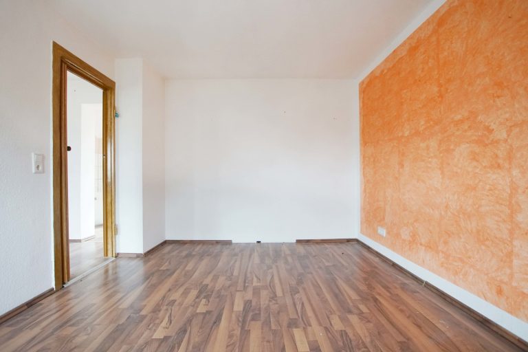 Immobilienangebot - Düsseldorf - Alle - Reihenendhaus in Unterrath mit viel Potenzial: Sanierungsbedürftig mit Garten & Stellplatz