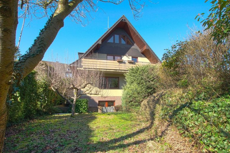 Immobilienangebot - Düsseldorf - Alle - Oberbilk: Freistehend & großzügig - Willkommen in Ihrem Zuhause! Toller Garten, Alarmanlage & Garage