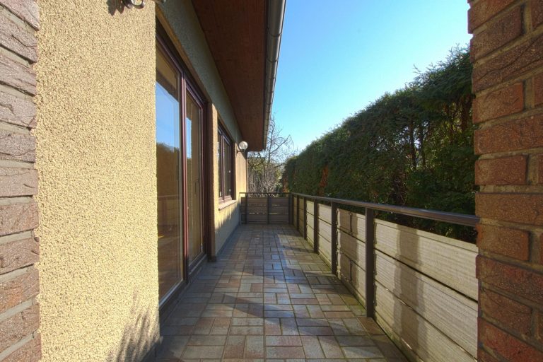 Immobilienangebot - Düsseldorf - Alle - Oberbilk: Freistehend & großzügig - Willkommen in Ihrem Zuhause! Toller Garten, Alarmanlage & Garage
