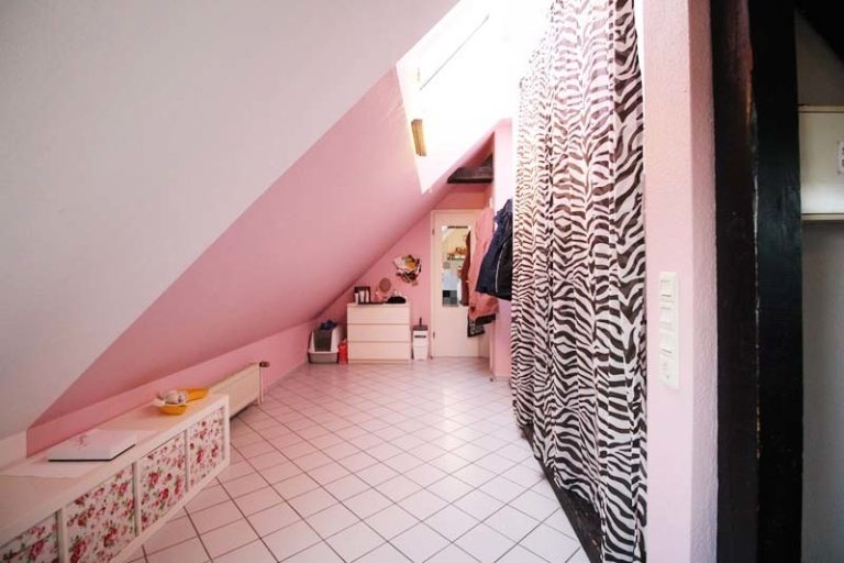 Immobilienangebot - Düsseldorf - Alle - Oberbilk: vermietete und individuell geschnittene 2,5 Zimmerwohnung mit Dachterrasse!