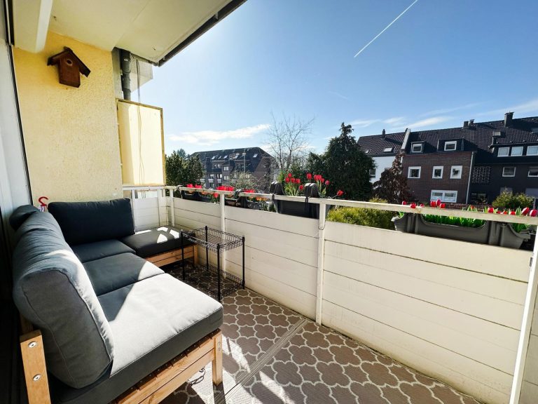 Immobilienangebot - Duisburg - Alle - Duisburg-Buchholz: Kaufen, einziehen & wohlfühlen - Toll geschnittene Wohnung mit Küche & Balkon!