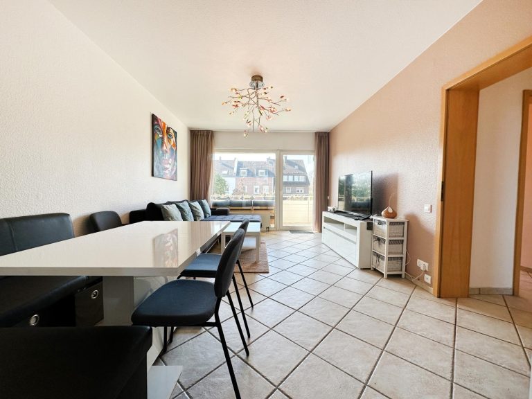Immobilienangebot - Duisburg - Alle - Duisburg-Buchholz: Kaufen, einziehen & wohlfühlen - Toll geschnittene Wohnung mit Küche & Balkon!