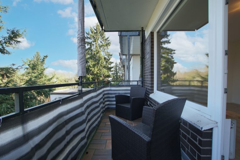 Immobilienangebot - Düsseldorf - Alle - Düsseldorf-Itter: geräumige und leerstehende 2-Zimmerwohnung im 1.OG mit Balkon in guter Lage!