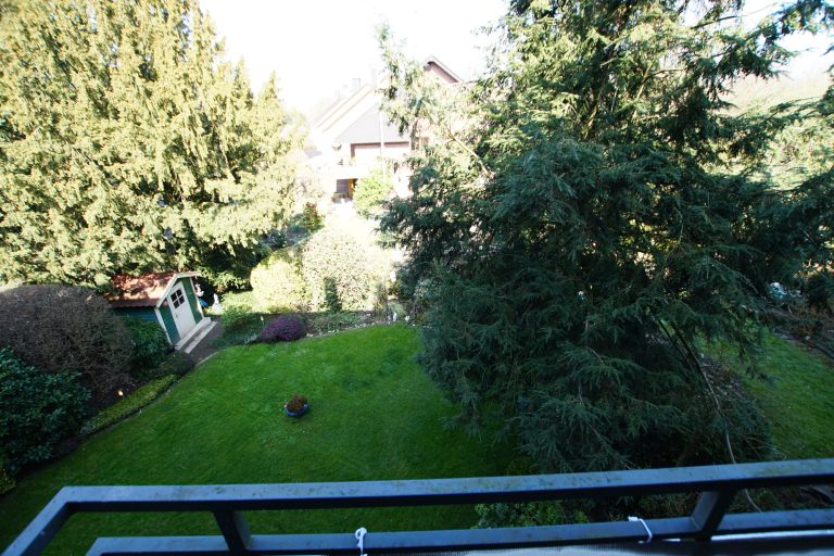 Immobilienangebot - Düsseldorf - Alle - Düsseldorf-Itter: geräumige und leerstehende 2-Zimmerwohnung im 1.OG mit Balkon in guter Lage!