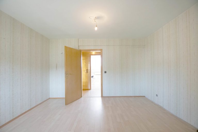 Immobilienangebot - Düsseldorf - Alle - Garath: geräumiges Einfamilienhaus mit großem Garten und Garagenstellplatz in ruhiger Lage
