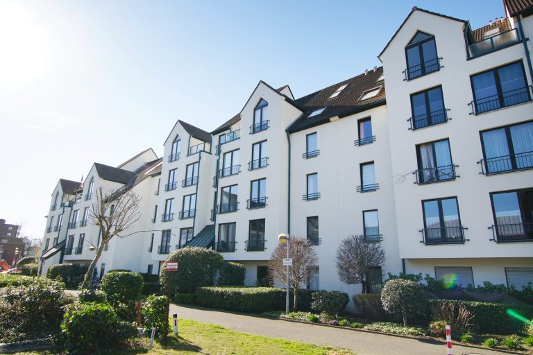 Immobilienangebot - Düsseldorf - Alle - Mörsenbroich: vermietete 3-Zimmerwohnung mit Süd-West Balkon in ruhiger Lage