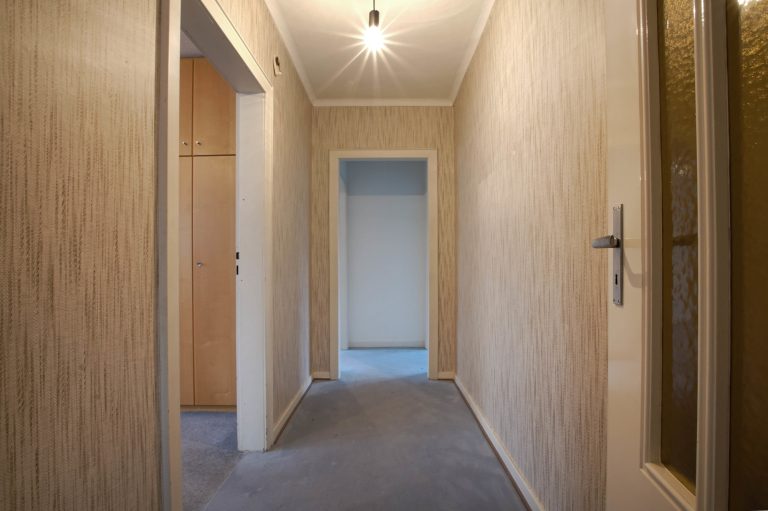 Immobilienangebot - Düsseldorf - Alle - Zweifamilienhaus mit viel Potenzial: Sanierungsobjekt, Garten und Stellplätze in gefragter Lage!