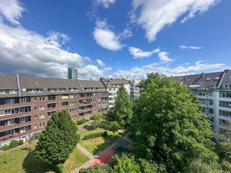 Immobilienangebot - Düsseldorf - Alle - Zoo: Jugendstilhaus - Traumhafter Ausblick gepaart mit effektiver Aufteilung im charmantem Haus!