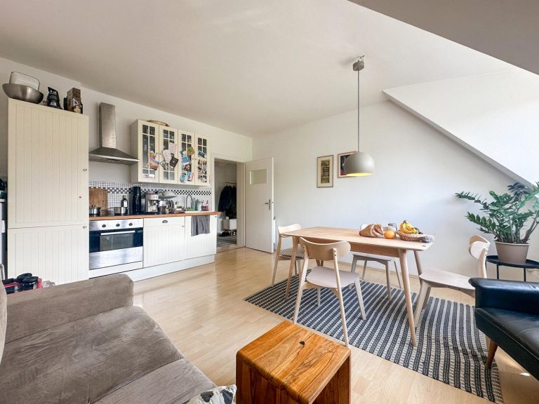 Immobilienangebot - Düsseldorf - Alle - Zoo: Jugendstilhaus - Traumhafter Ausblick gepaart mit effektiver Aufteilung im charmantem Haus!