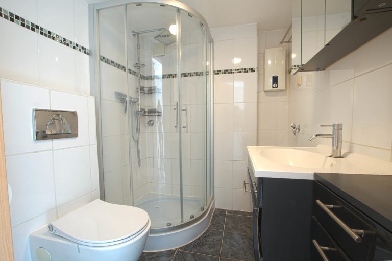 Immobilienangebot - Düsseldorf / Pempelfort - Alle - Pempelfort: einzigartige Galeriewohnung auf 3 Ebenen mit Aufzug & TG-Stellplatz in beliebter Lage