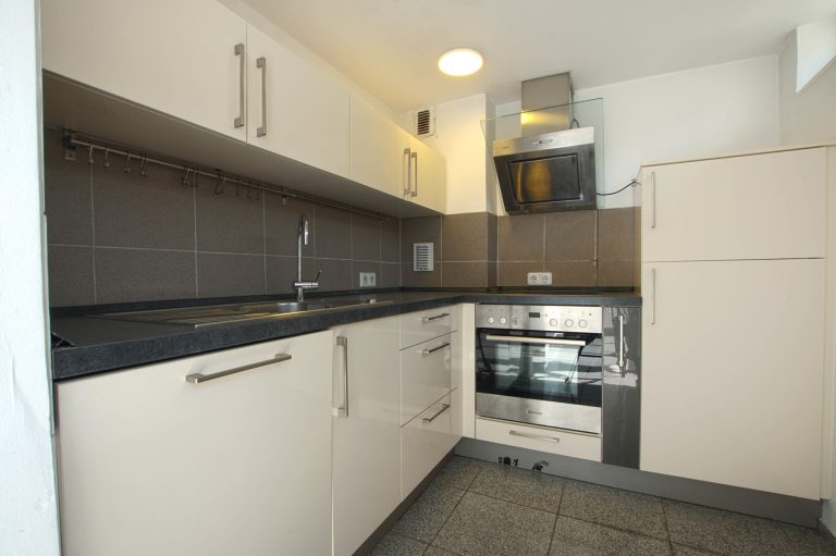 Immobilienangebot - Düsseldorf / Pempelfort - Alle - Pempelfort: einzigartige Galeriewohnung auf 3 Ebenen mit Aufzug & TG-Stellplatz in beliebter Lage