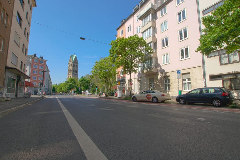 Immobilienangebot - Düsseldorf / Pempelfort - Alle - Pempelfort: einzigartige Galeriewohnung auf 3 Ebenen mit Aufzug & TG-Stellplatz in beliebter Lage