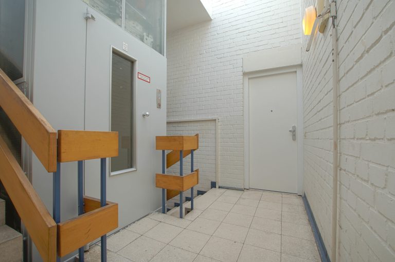 Immobilienangebot - Düsseldorf / Pempelfort - Alle - Pempelfort: einzigartige Galeriewohnung auf 3 Ebenen mit Aufzug & TG-Stellplatz in beliebter Lage
