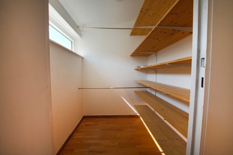 Immobilienangebot - Düsseldorf / Pempelfort - Alle - Pempelfort: einzigartige Galeriewohnung auf 3 Ebenen mit Aufzug & TG-Stellplatz in beliebter Lage