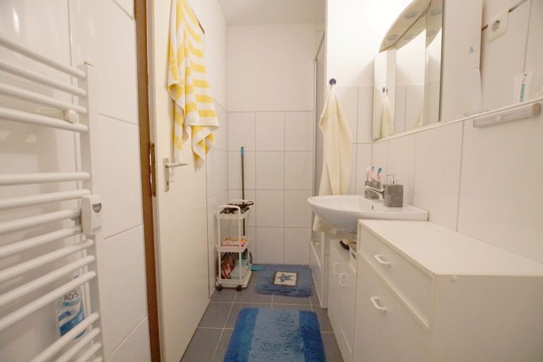 Immobilienangebot - Ratingen - Alle - Ratingen: helle 2-Zimmerwohnung mit Süd-Balkon und Garagenstellplatz
