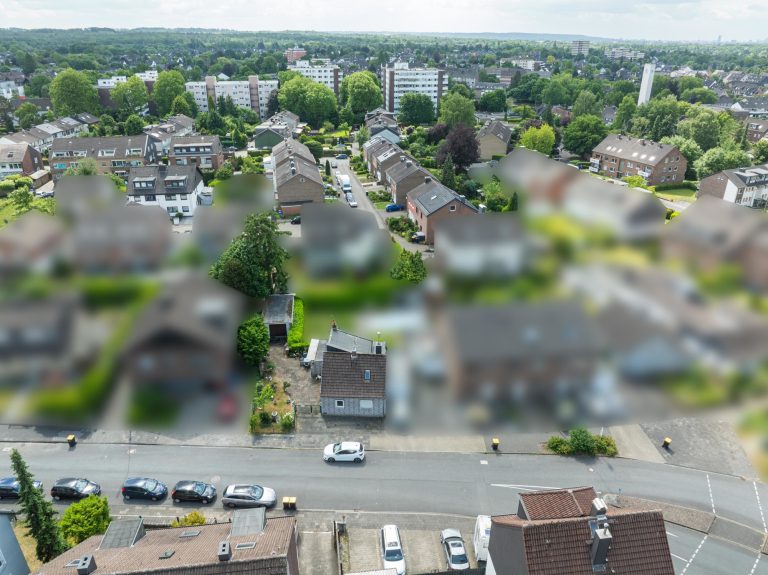 Immobilienangebot - Ratingen / Lintorf - Alle - Ratingen-Lintorf: Ihre Vision in Toplage - Sanierung, Neubau oder Invest
