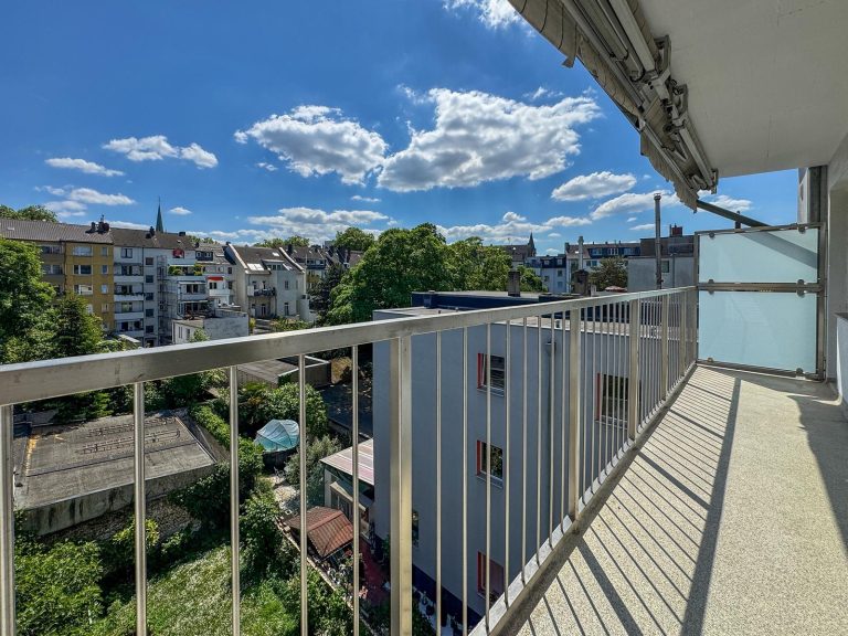 Immobilienangebot - Düsseldorf / Unterbilk - Alle - Unterbilk: Stadtleben trifft Wohnkomfort - Stilvolle Wohnung mit Balkon & Extra-Raum