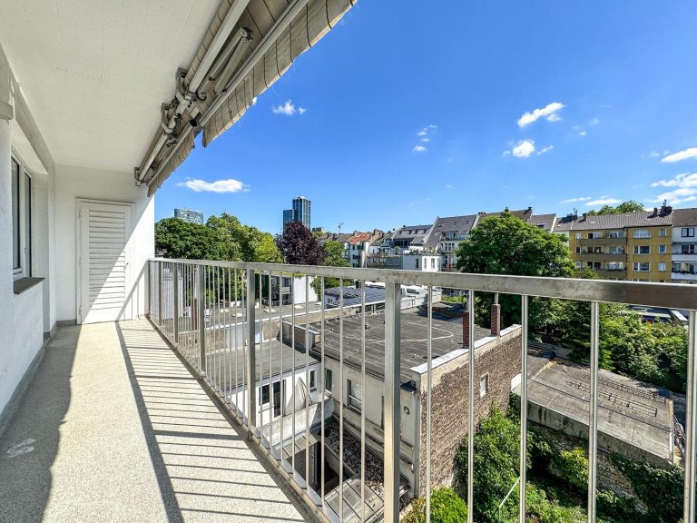 Immobilienangebot - Düsseldorf / Unterbilk - Alle - Unterbilk: Stadtleben trifft Wohnkomfort - Stilvolle Wohnung mit Balkon & Extra-Raum