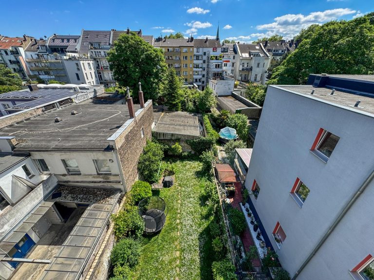 Immobilienangebot - Düsseldorf / Unterbilk - Alle - Unterbilk: Stadtleben trifft Wohnkomfort - Stilvolle Wohnung mit Balkon & Extra-Raum